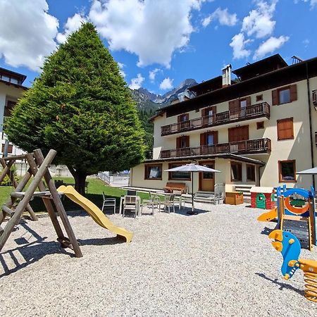 Hotel La Nuova Montanina Auronzo di Cadore Exteriör bild