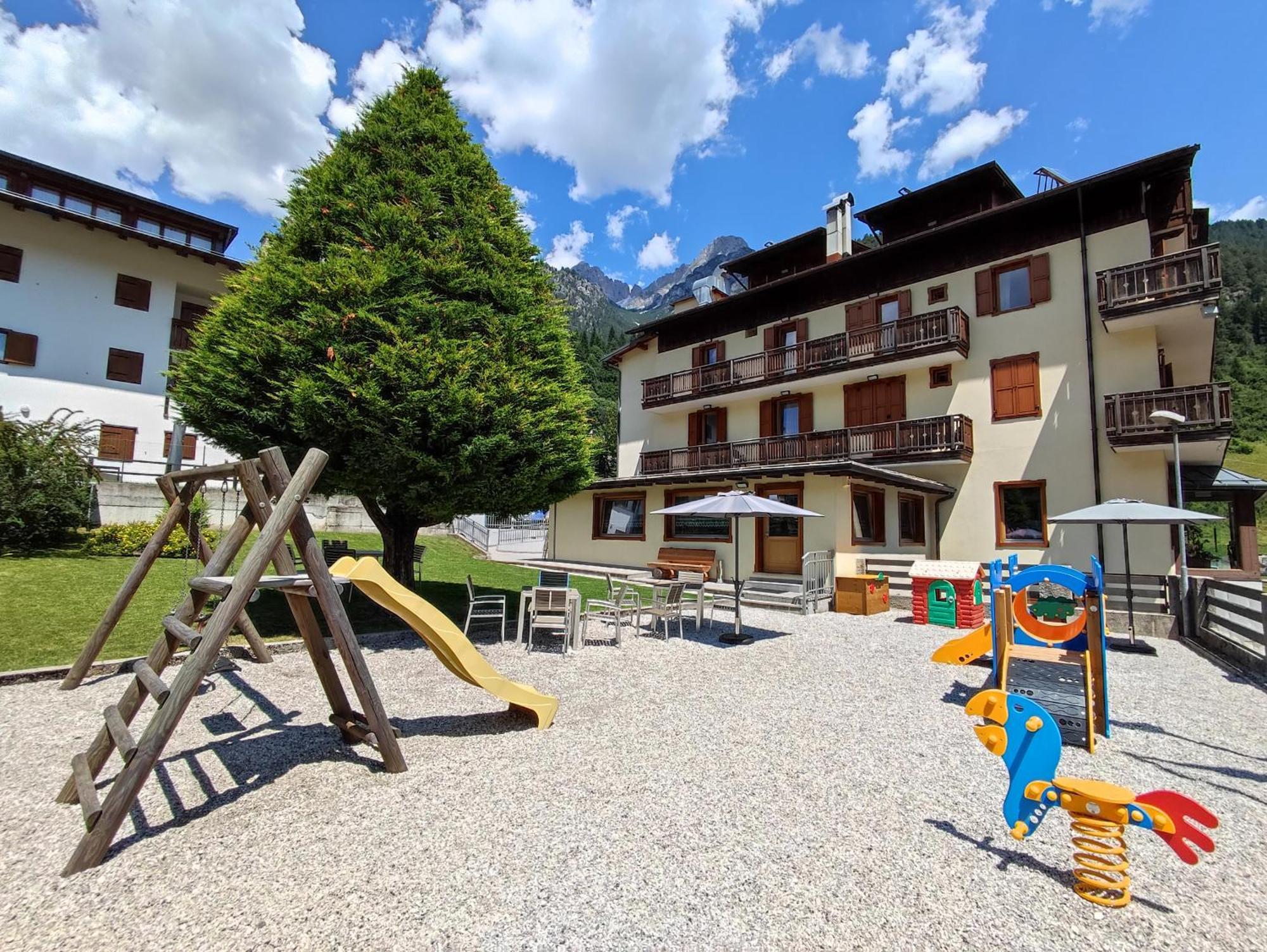 Hotel La Nuova Montanina Auronzo di Cadore Exteriör bild